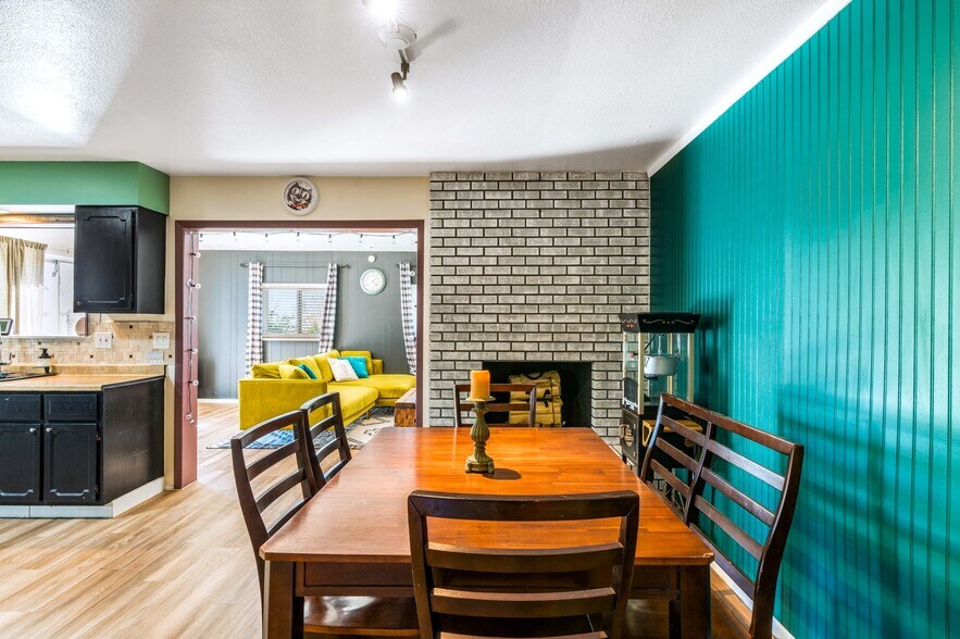 More Photos Of 613 Jane St NE, Albuquerque Flex For Sale