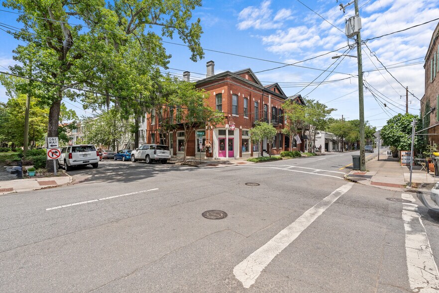 More Photos Of 417 Whitaker St, Savannah Storefront Retail Residential For Sale