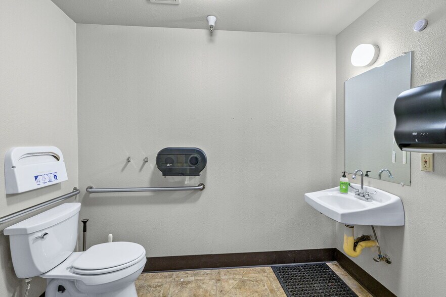 More Photos Of 12315 Deerfield Dr, Truckee Office Residential For Sale