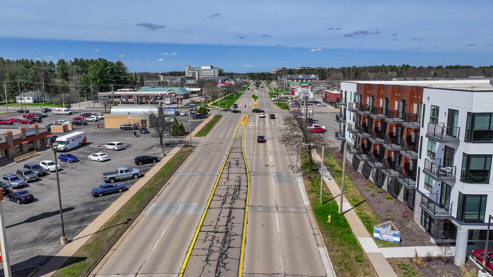 More Photos Of 209 Division St, Stevens Point Apartments For Lease