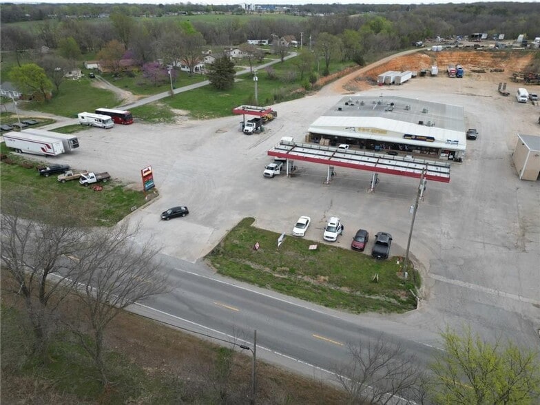 More Photos Of 1190 S Highway 59, Decatur General Retail For Sale
