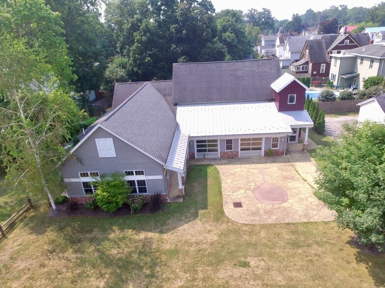 More Photos Of 119 S Eagle St, Geneva Winery Vineyard For Sale