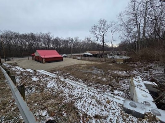 More Photos Of 9620 N Dixie Hwy, Franklin Freestanding For Sale