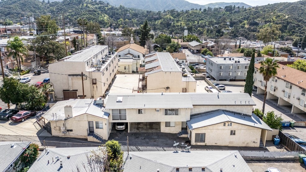 Primary Photo Of 10139 Hillhaven Ave, Tujunga Multifamily For Sale