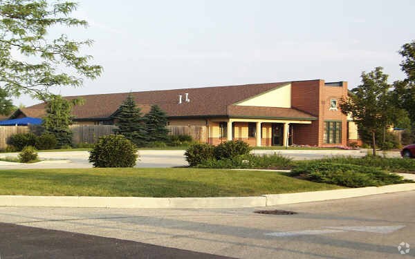 More Photos Of 2015 S Naper Blvd, Naperville Daycare Center For Lease