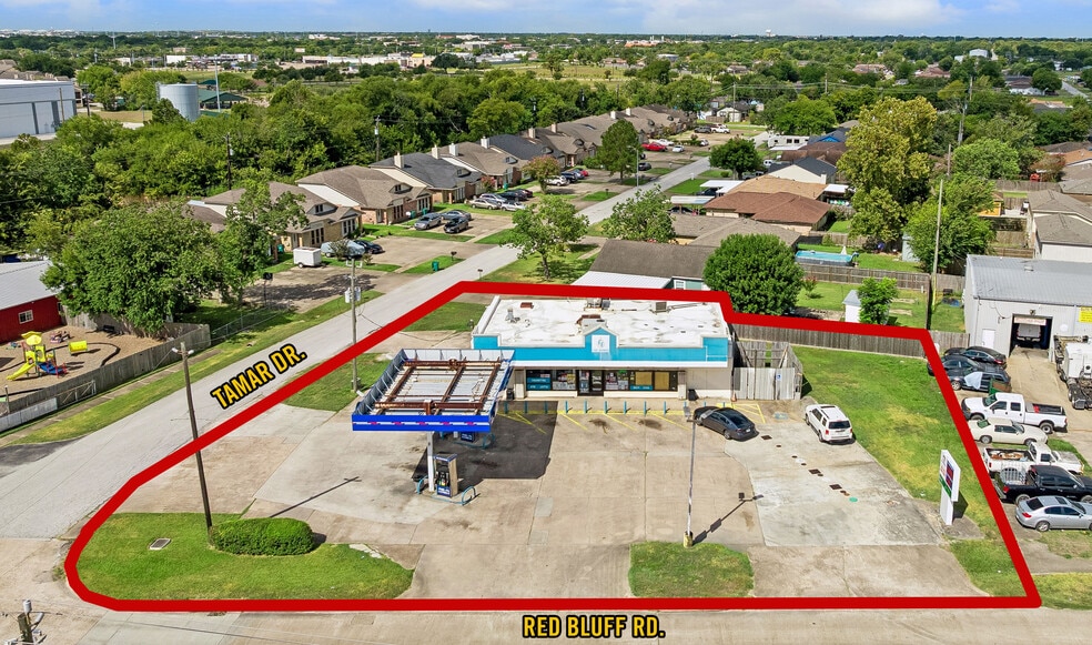 More Photos Of 5010 Red Bluff Rd, Pasadena Service Station For Sale