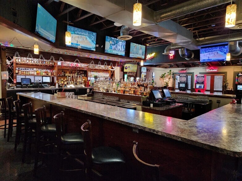 More Photos Of 1192 Noe Bixby Rd, Columbus Restaurant For Sale
