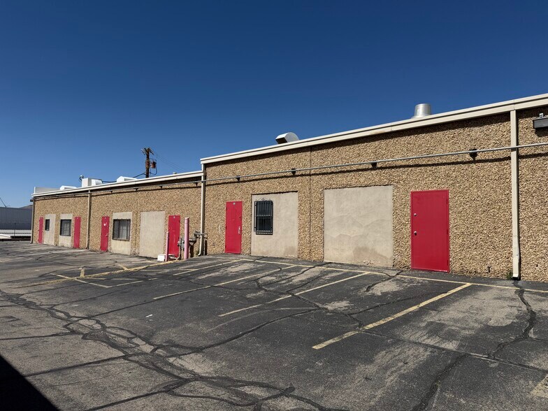 More Photos Of 6000 Welch Ave, El Paso Flex For Sale