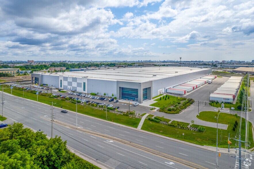 More Photos Of 3150 Derry Rd E, Mississauga Warehouse For Lease