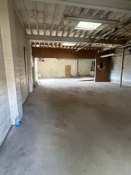 More Photos Of 545 West Ave, Rochester Warehouse For Sale