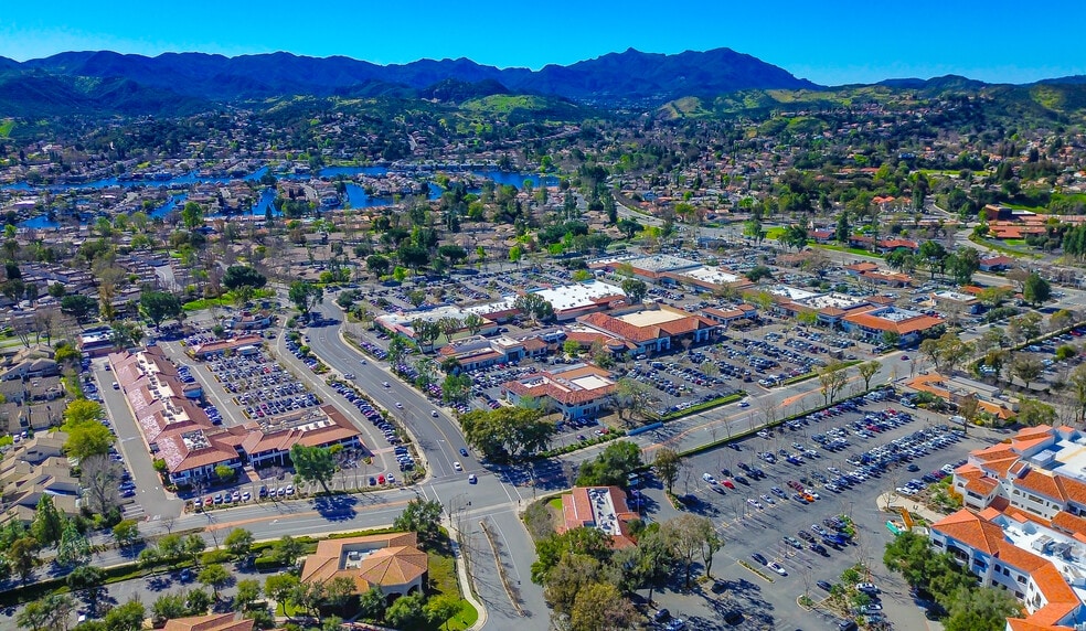 More Photos Of 2799 Townsgate Rd, Thousand Oaks Restaurant For Sale