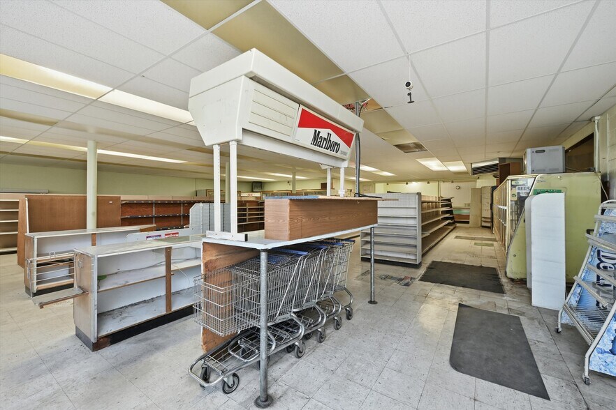 More Photos Of 3794 CA-20, Nice General Retail For Sale