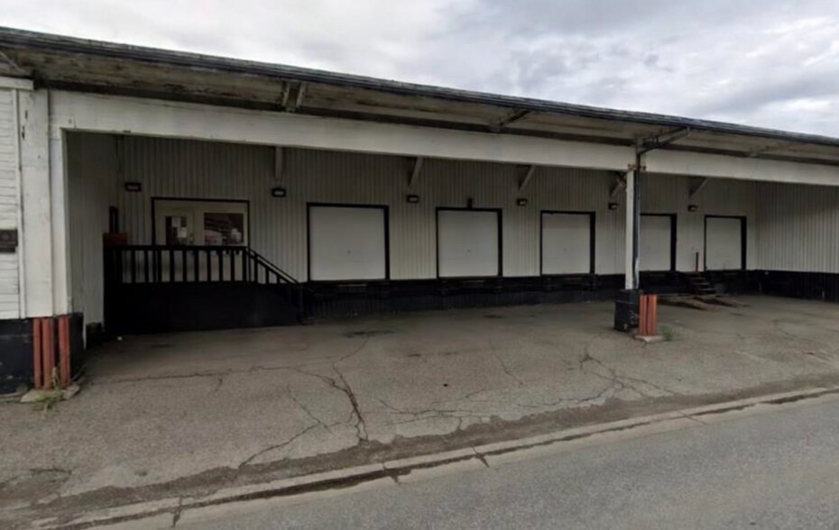 More Photos Of 990-1000 1st Ave, Prince George Warehouse For Sale