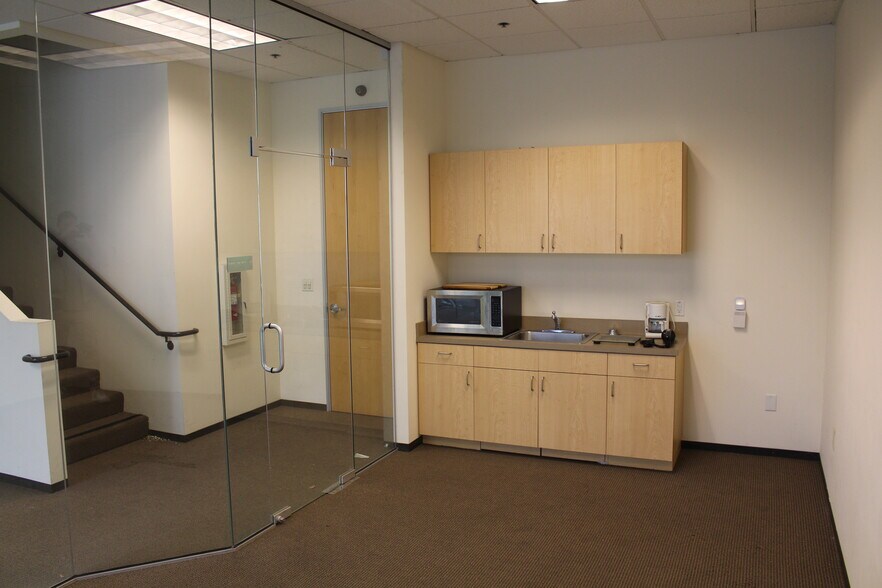More Photos Of 1292 Kifer Rd, Sunnyvale Research And Development For Sale