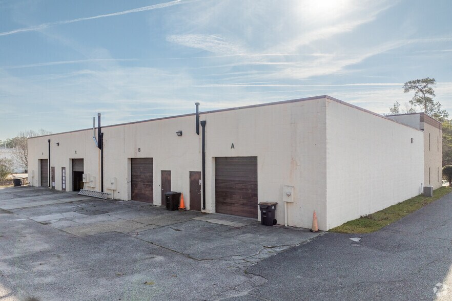 More Photos Of 745 Bluecrab Rd, Newport News Research And Development For Lease