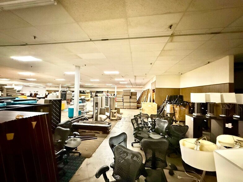 More Photos Of 4805-4825 Salem Ave, Dayton Unknown For Lease