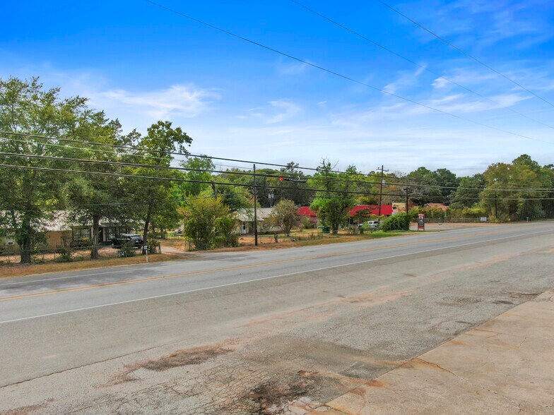 More Photos Of 213 FM 1314, Conroe Manufacturing For Lease