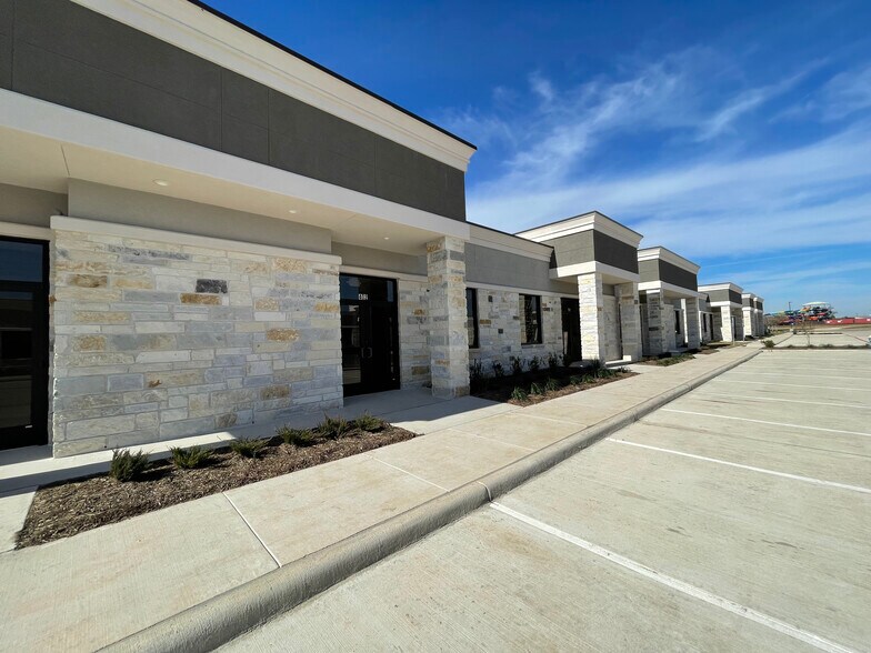 More Photos Of 25145 Star Lane, Katy Medical For Sale