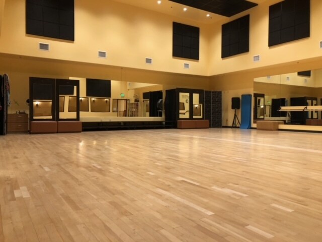 More Photos Of 73600 Alessandro Dr, Palm Desert Health Club For Lease