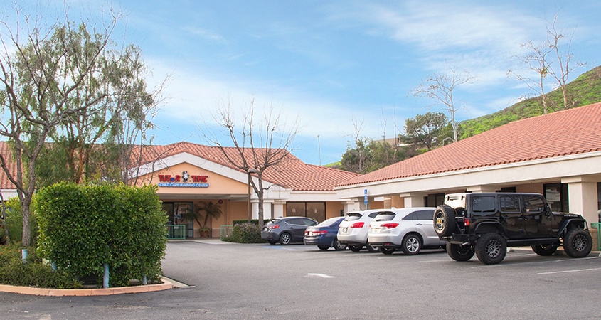 Primary Photo Of 1070 Country Club Dr, Simi Valley Storefront For Sale