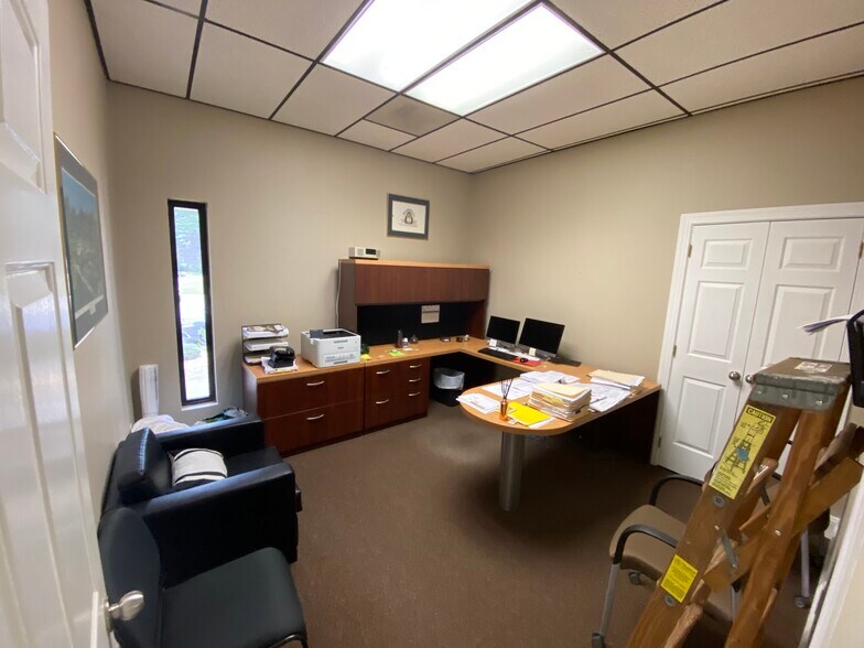 More Photos Of 200 Unionville Indian Trail Rd, Indian Trail Office For Sale