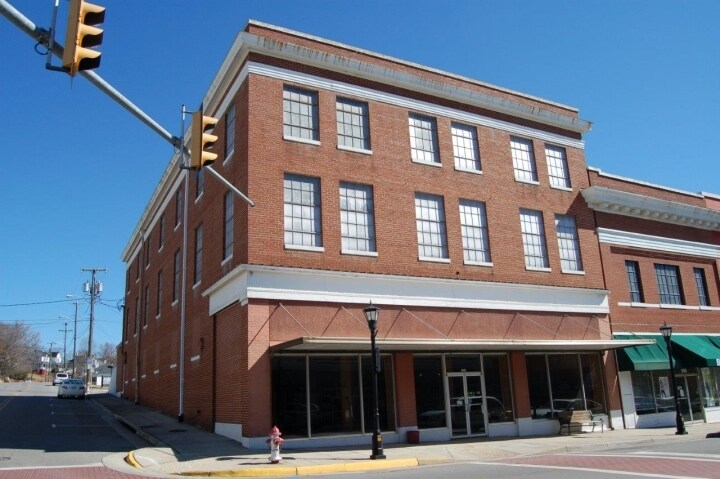 Primary Photo Of 325 Franklin St, Rocky Mount General Retail For Sale