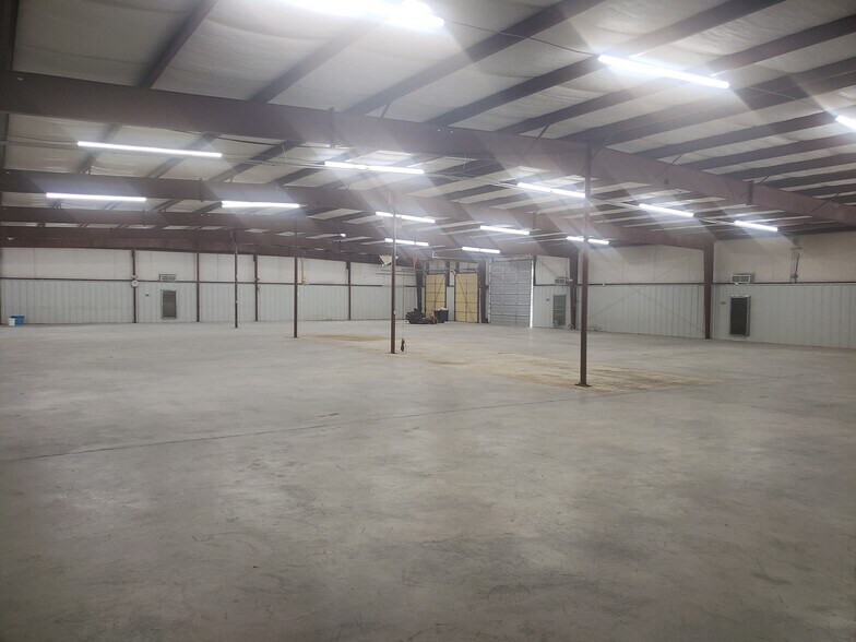 More Photos Of 133 Old Forreston Rd., Greeleyville Light Manufacturing For Sale