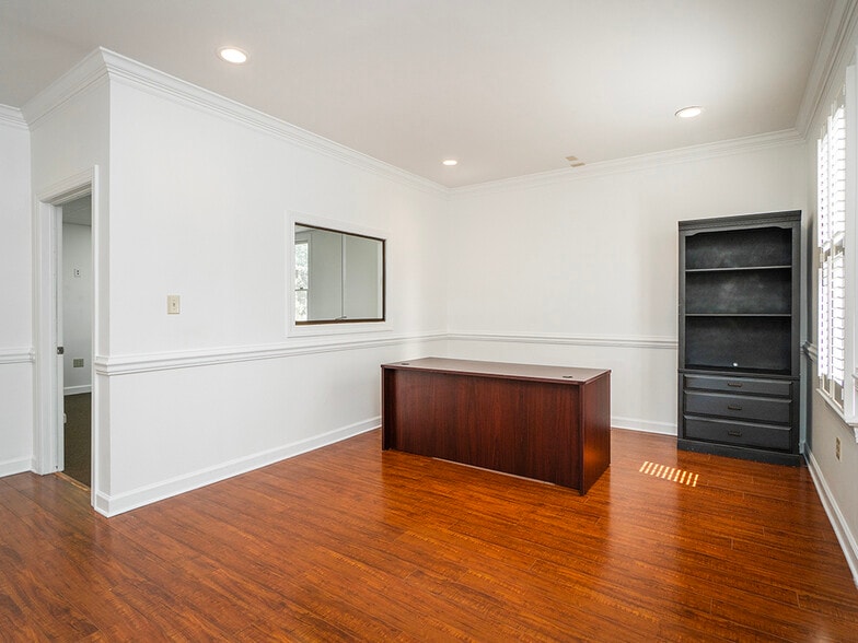 More Photos Of 3051-3057 S Church St, Burlington Office For Sale