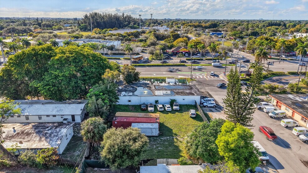 More Photos Of 3928 SW 12th Ct, Fort Lauderdale Manufacturing For Sale