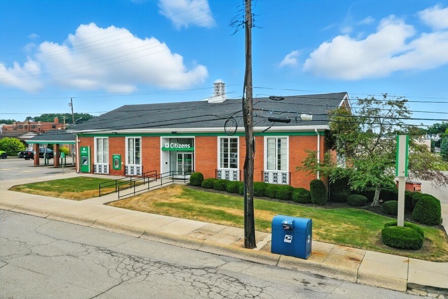 More Photos Of 907 22nd St, Aliquippa Bank For Sale