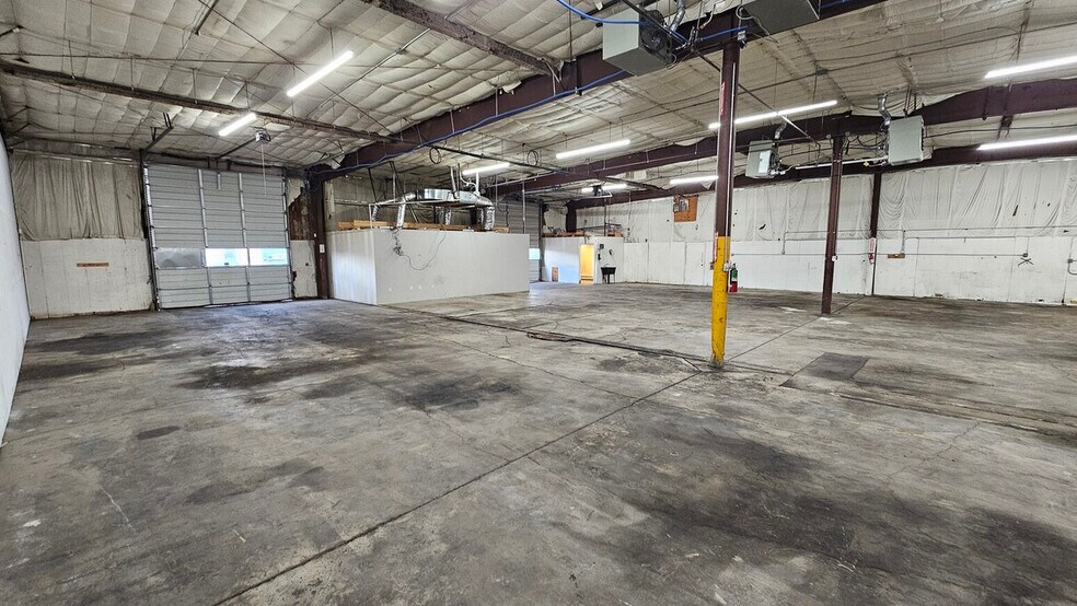 More Photos Of 6521 Washington St, Denver Warehouse For Lease