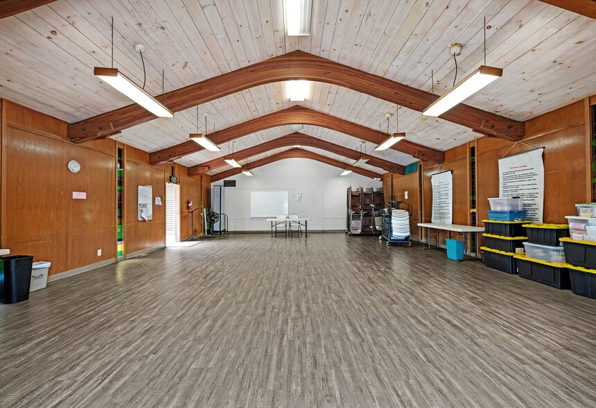 More Photos Of 4930 Newanga Ave, Santa Rosa Religious Facility For Sale