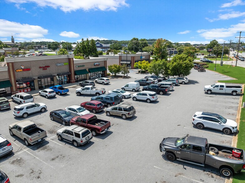More Photos Of 479 Bypass 72 NW, Greenwood Storefront For Lease