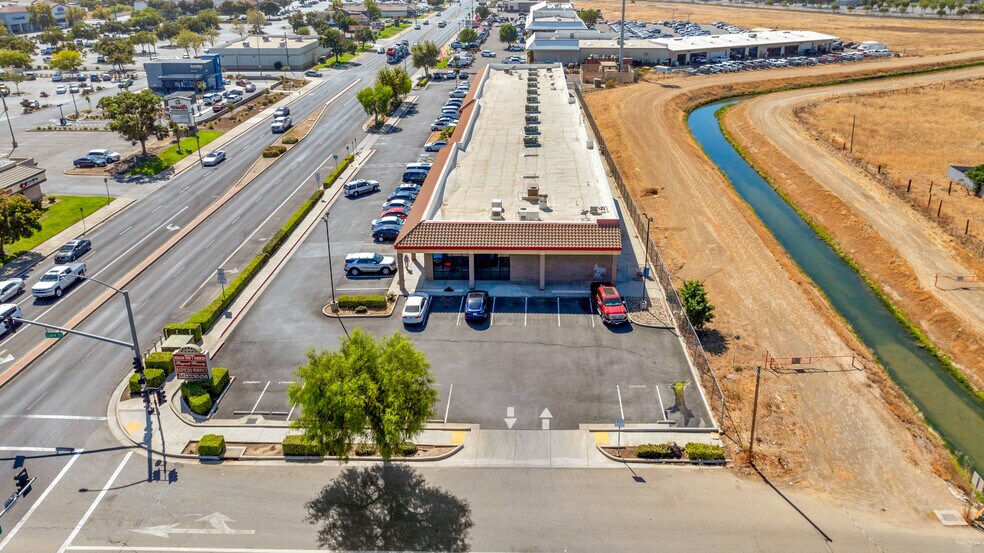More Photos Of 1410 Country Club Dr, Madera Unknown For Lease