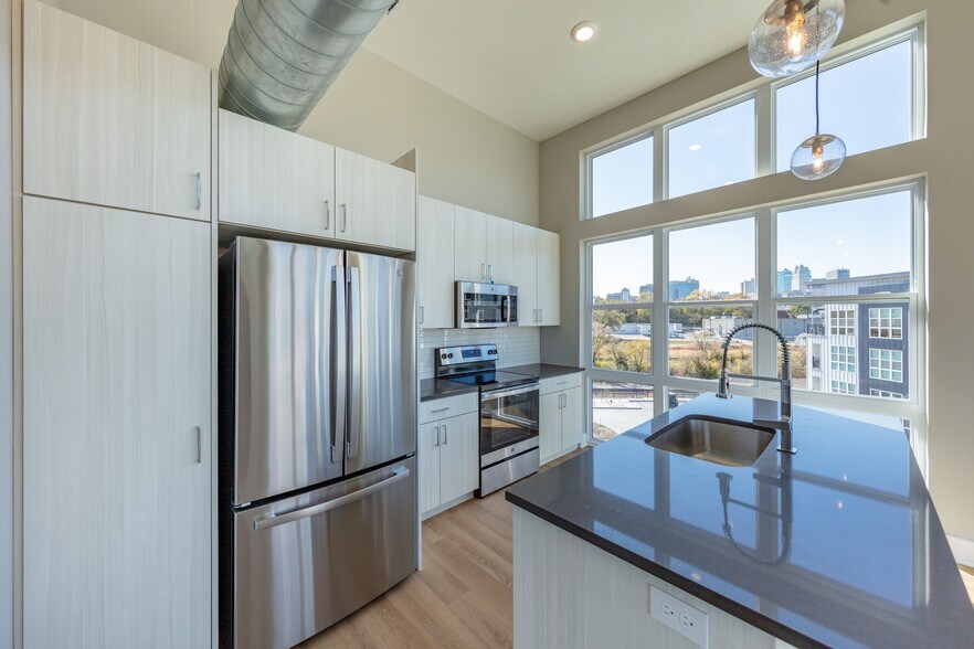 More Photos Of 701 Berkley Pky, Kansas City Apartments For Lease