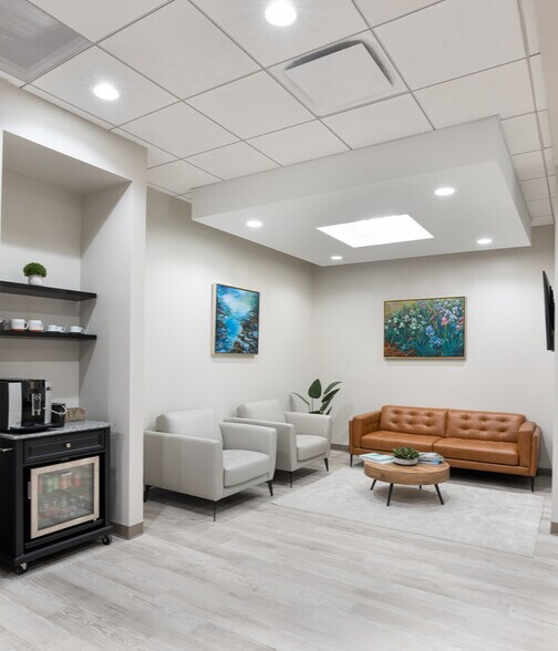 More Photos Of 7616 Branford Pl, Sugar Land Office For Sale