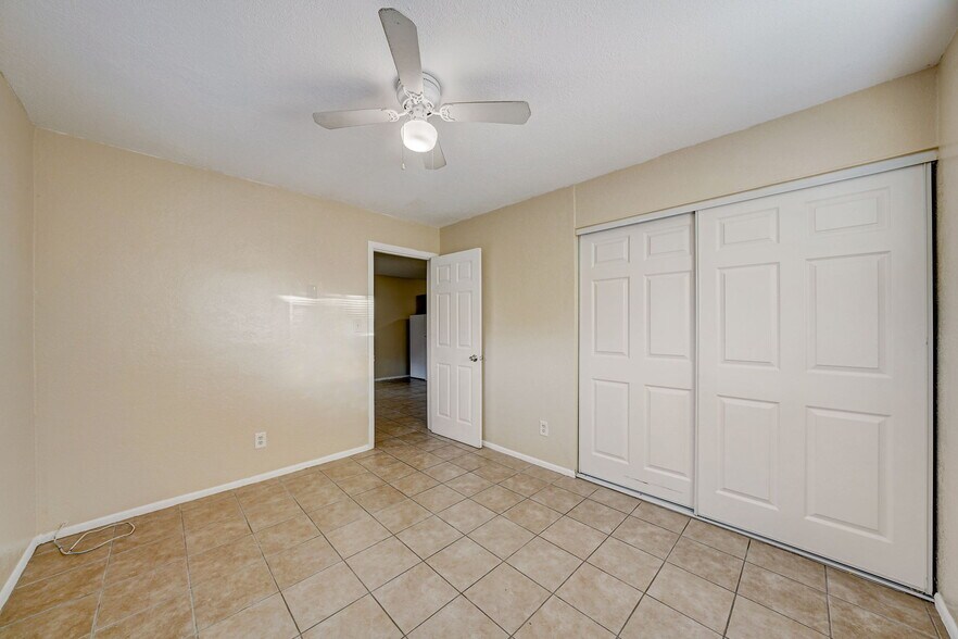 More Photos Of 3017 49th St S, Gulfport Apartments For Sale