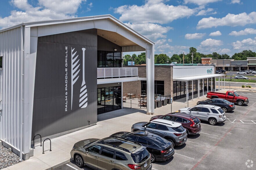 More Photos Of 2515 S Campbell Ave, Springfield General Retail For Lease