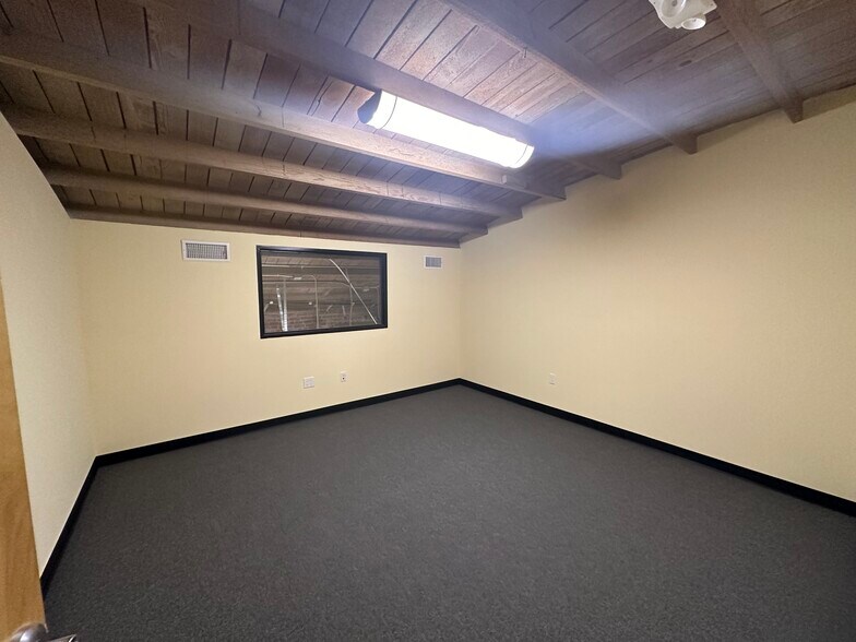 More Photos Of 3608 San Fernando Rd, Glendale Loft Creative Space For Lease