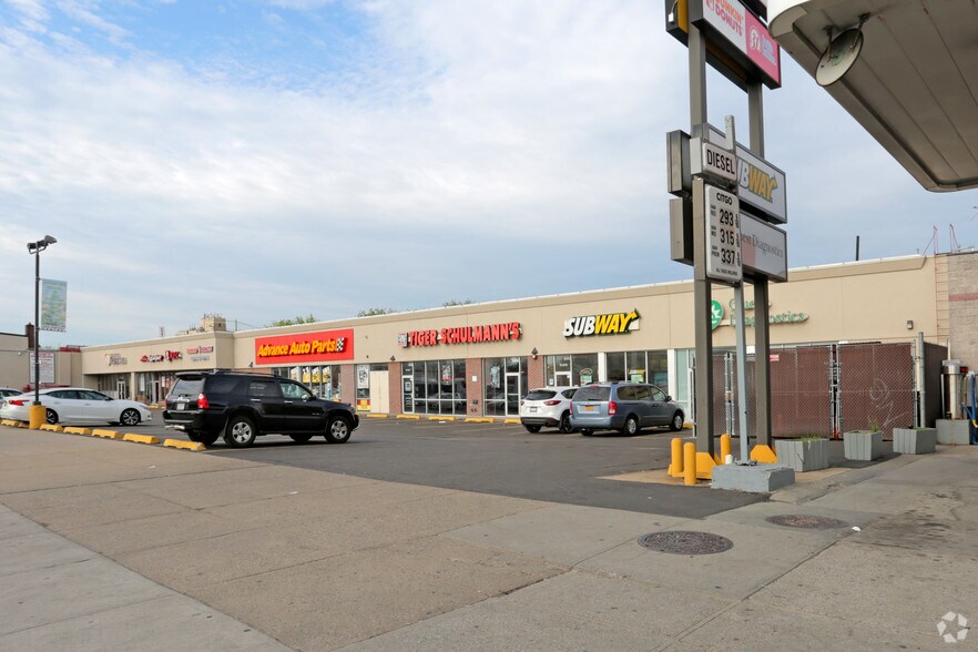 Primary Photo Of 61-22 Fresh Pond Rd, Middle Village Freestanding For Lease