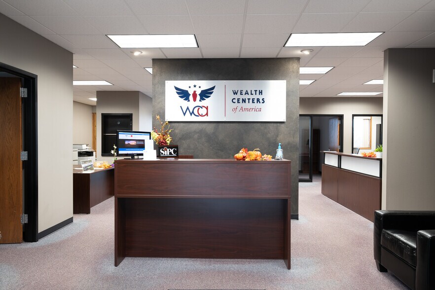 More Photos Of 40 Good Counsel Dr, Mankato Office For Sale