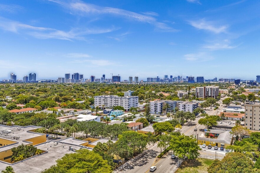 More Photos Of 418 S Federal Hwy, Hollywood Hotel For Sale