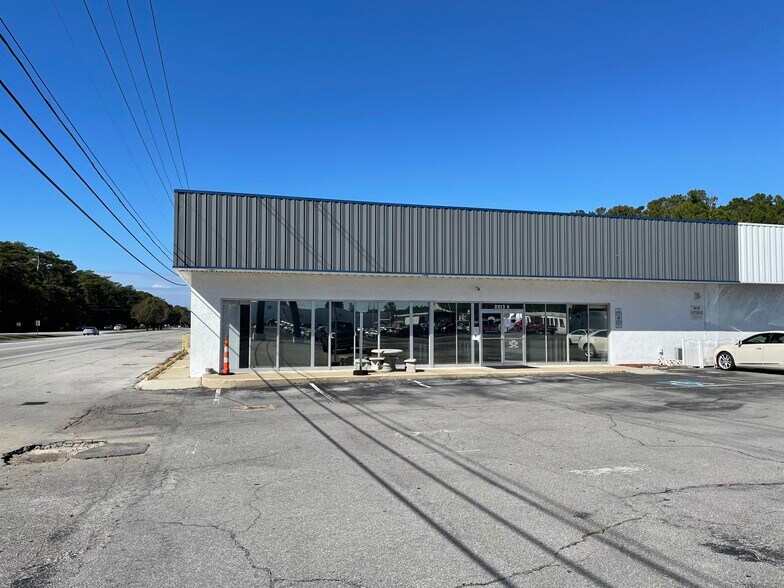 More Photos Of 2013 B Lejeune Blvd, Jacksonville Office For Lease