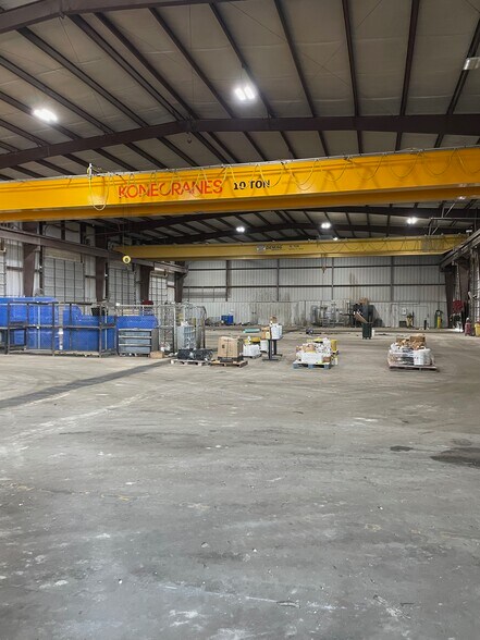 More Photos Of 586 County Road 429, Pleasanton Industrial For Sale