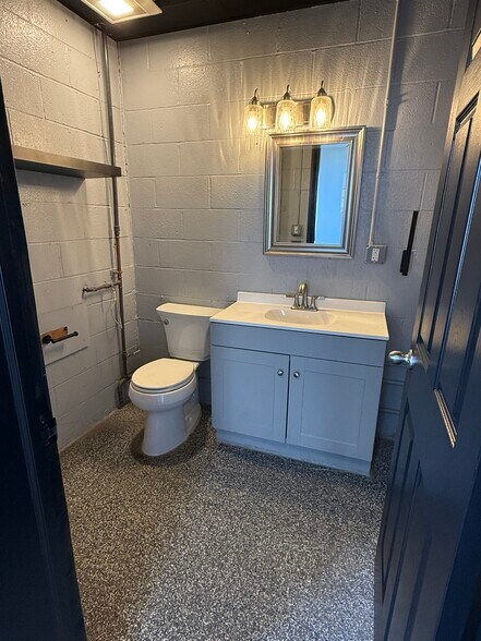 More Photos Of 5826 Ritchie Hwy, Baltimore Freestanding For Lease