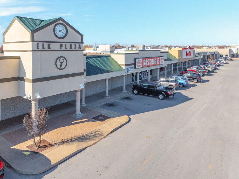 Primary Photo Of 1505-1715 N Highway 81, Duncan General Retail For Lease