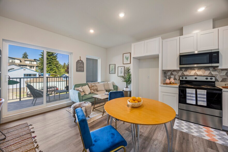 More Photos Of 2152 N 185th St, Shoreline Apartments For Sale