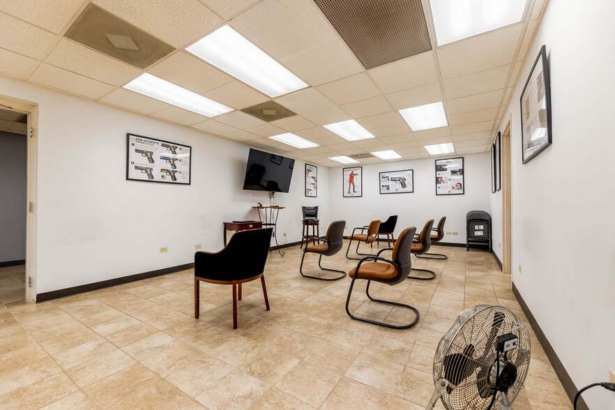 More Photos Of 17143 Westview Ave, Thornton Industrial For Sale