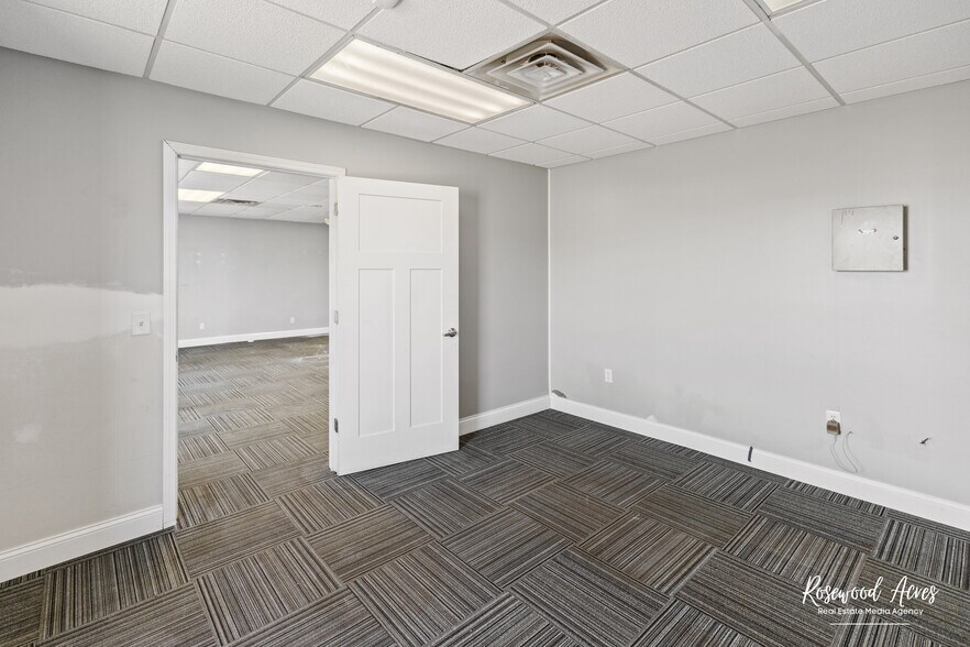 More Photos Of 124 E River St, Momence Warehouse For Sale