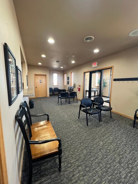 More Photos Of 77 Adcock Dr, Alamosa Healthcare For Sale
